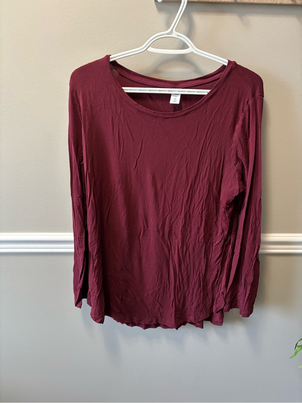 Old Navy Women's Long Sleeve Tee - Wine